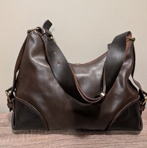 Vintage 90s Stylish Brown Leather Pegabo Shoulder Bag